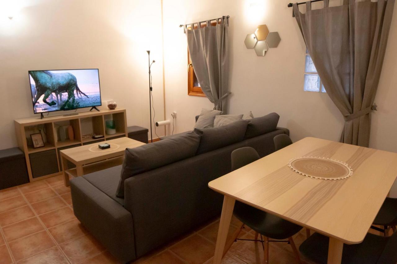 Apartamentos Erlueta Calatayud Bagian luar foto
